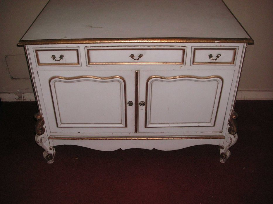 Móvel e Mesas Pé-de Galo Lacadas Estilo Luis XVI