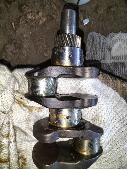 Wał korbowy Ursus 385 , 912 , 914 Zetor