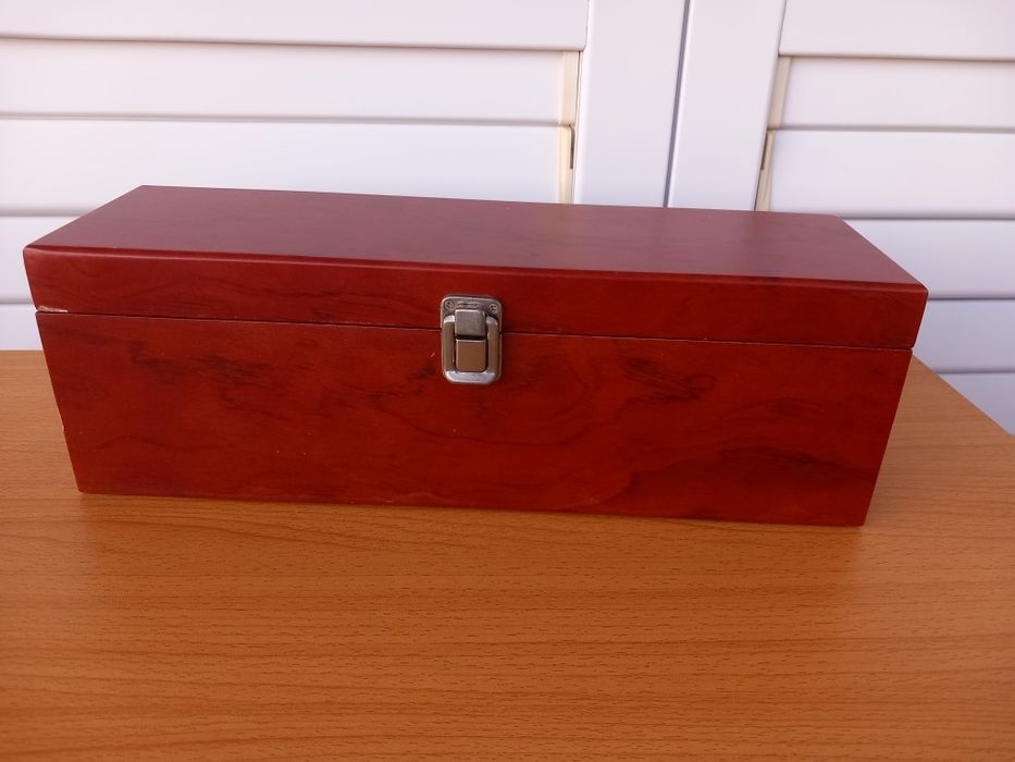 Caixa de madeira para garrafa