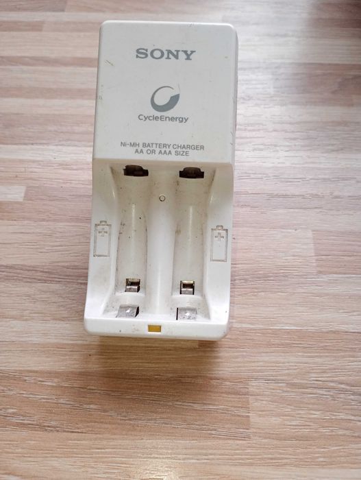 ładowarka sony aa/aaa