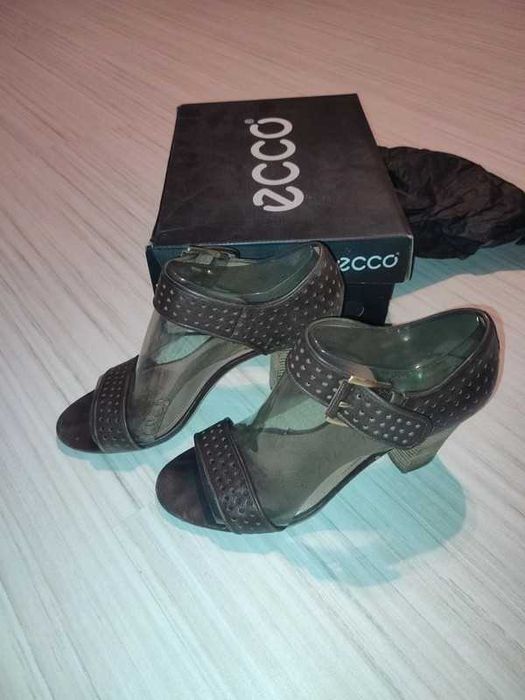 buty sandały skórzane Ecco rozm. 40