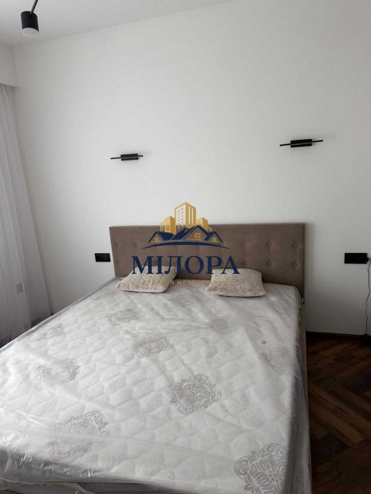 Продаж / Квартира / Вакарова, Поляна