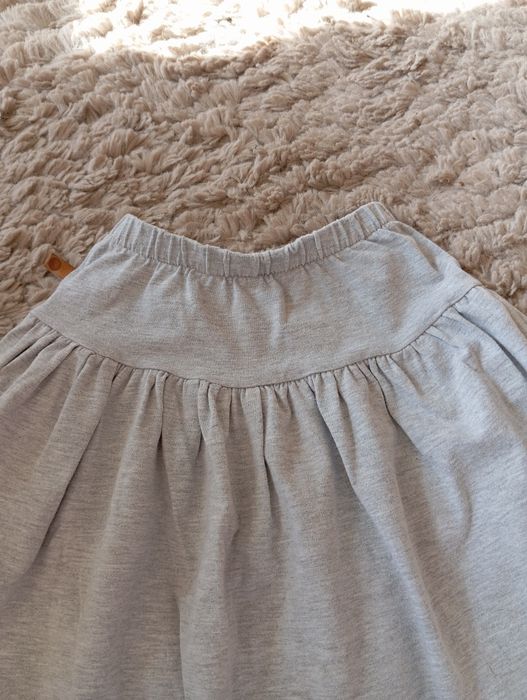 Szara spódniczka MIDI na 3-5 lat