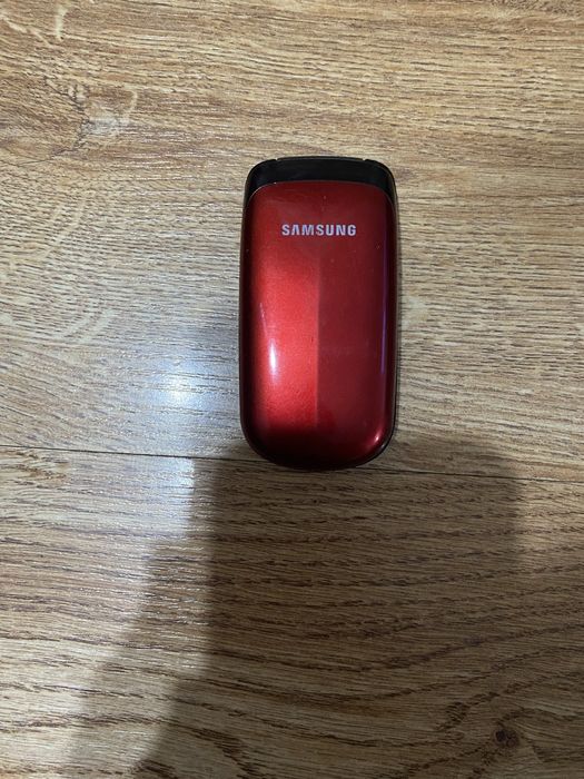 Мобільний телефон жабка Samsung GT E1150