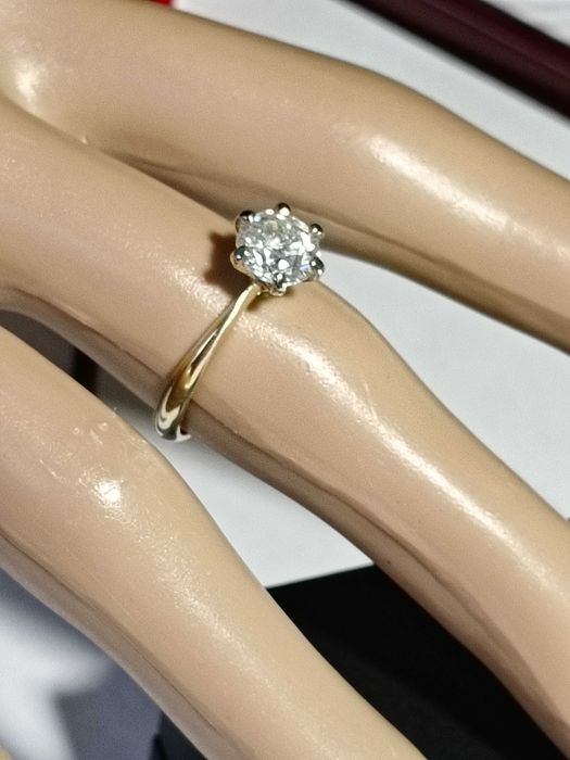Złoty pierścionek 585 z brylantem 1,40ct (certyfikat )wzór Tiffany
