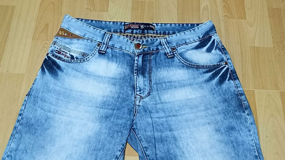 Krótkie spodnie TOMMY HILFIGER r.L (W33) stan bardzo dobry