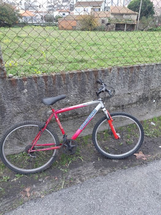 Bicicleta de rapaz Roda 26 A circular 55€