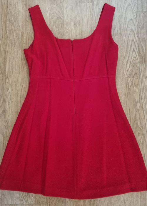 Vestido vermelho de inverno, de alças, todo forrado. 40
