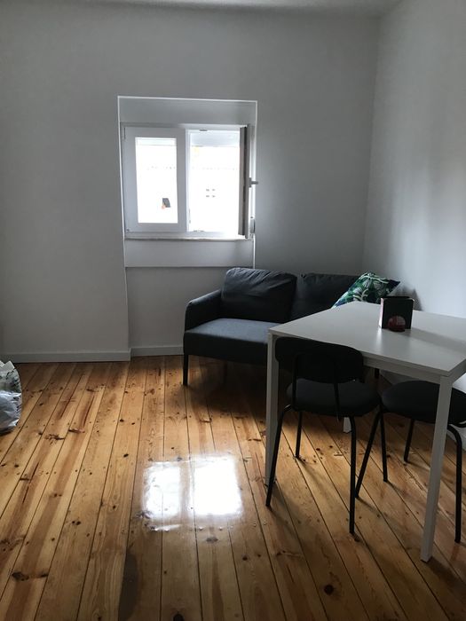 Aluga-se quarto solteiro pontinha Fevereiro