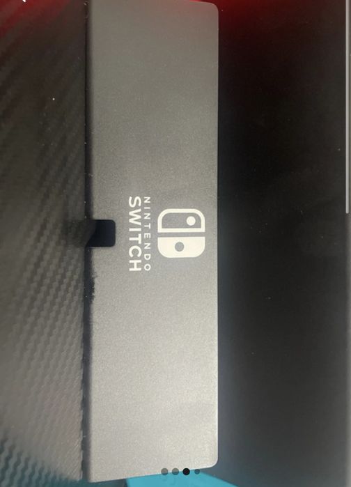 Nintendo Switch OLED Como Nova + Caixa e Acessórios Originais