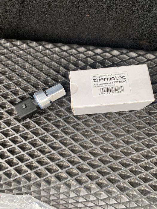 Продам новый датчик давления кондиционера