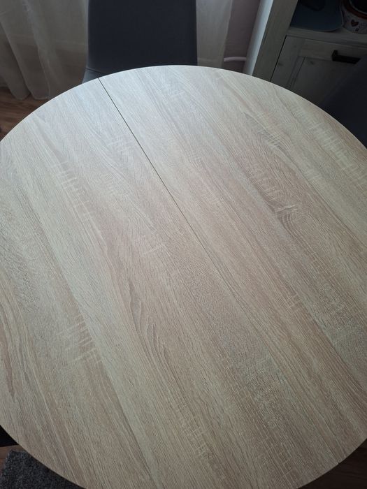 Stół okrągły solidny