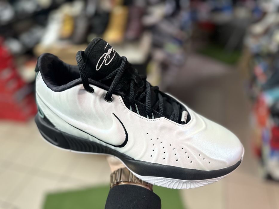 Баскетбольні кросівки Nike Lebron 21 XXI ( РОЗМІР 44,5, 52,5  )