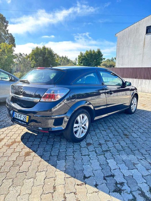 Opel Astra GTC 1.7 125 CV — photo 2