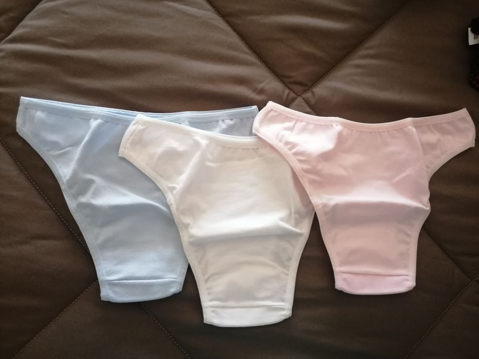Conjunto de 3 cuecas para menina novas de boa qualidade