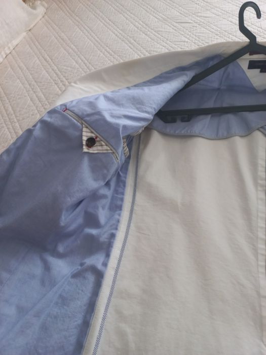 Blaser branco, da Tommy Hilfiger,tam. 52. Estado impecavel. Lindo