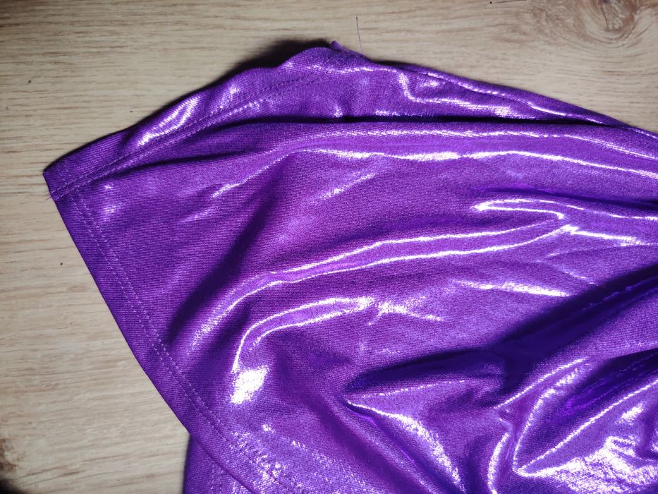 Zjawiskowa sukienka błyszcząca