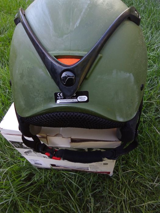 Kask narciarski uzywany