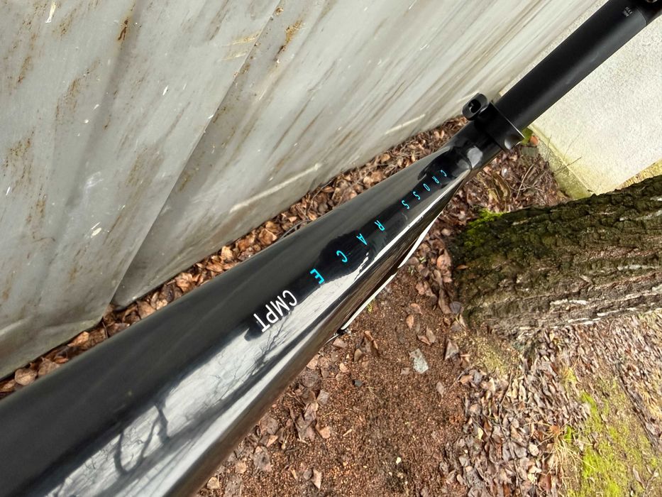 Гравел Cube Cross Race CMPT на осях\Shimano 105\вилка карбон