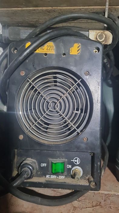 Зварювальний апарат Патон ади200 light