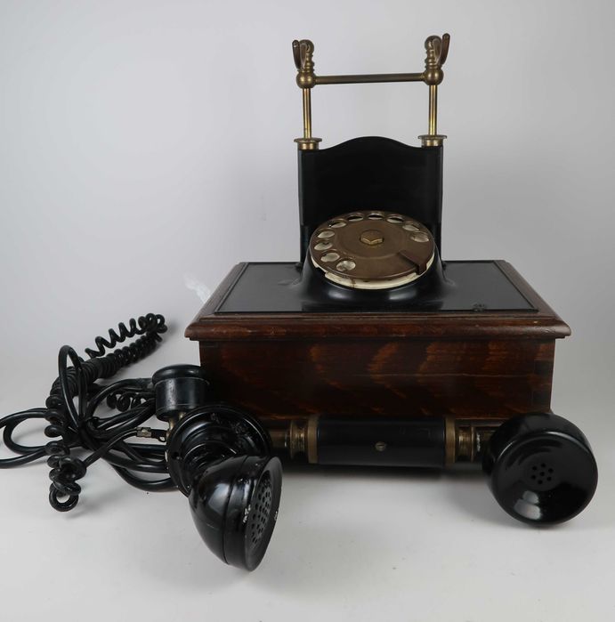 Telefone antigo em madeira (Ref. 5)