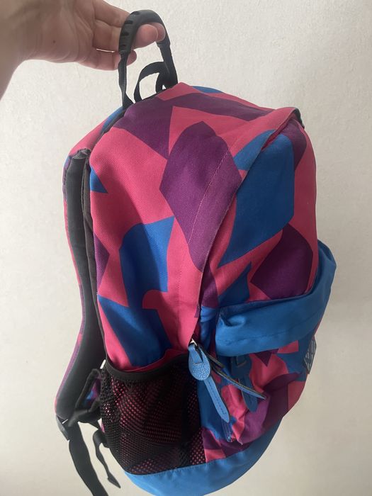 Зручний яскравий рюкзак з ортопедичною спинкою
