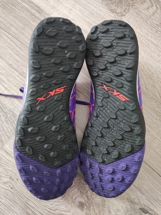 Zestaw korki i turfy Skechers rozmiar 38