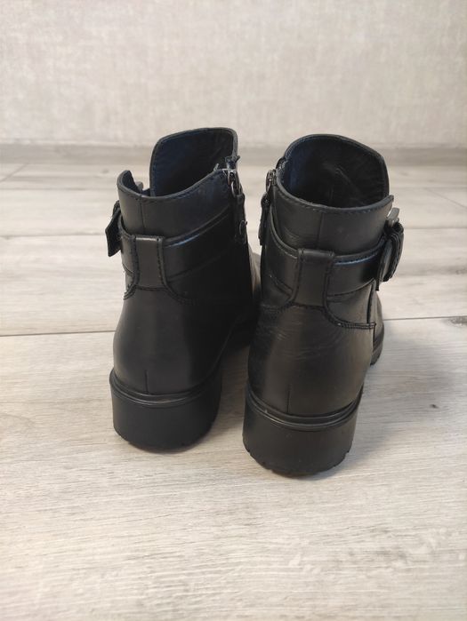 Брендовые ботинки из натуральной кожи Geox 38 размер.