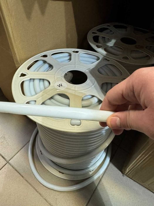 Круглий гнучкий світлодіодний НЕОН 360 LED БІЛИЙ / РОЖЕВИЙ 220В Ø14мм