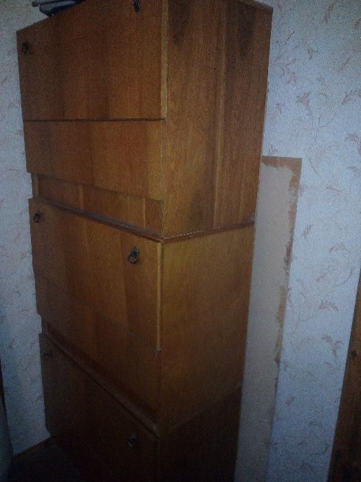 Продаю бельевой шкаф