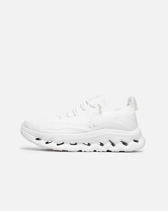 On Cloudtilt x Loewe White (41-45) Кросівки бігові білі