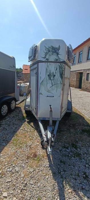 Atrelado 1 cavalo casa arreios matrícula portuguesa