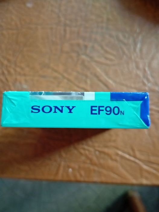 Продам кассету Sony EF-90.