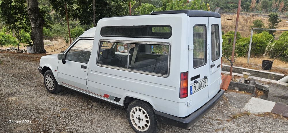 Vendo Carrinha 5 lugares e Carga