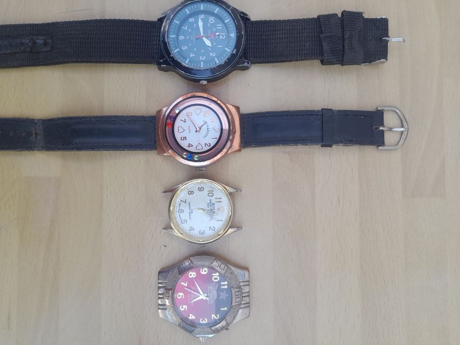 Часы наручные .,