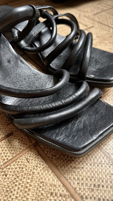 Шкіряні босоніжки 40 розмір