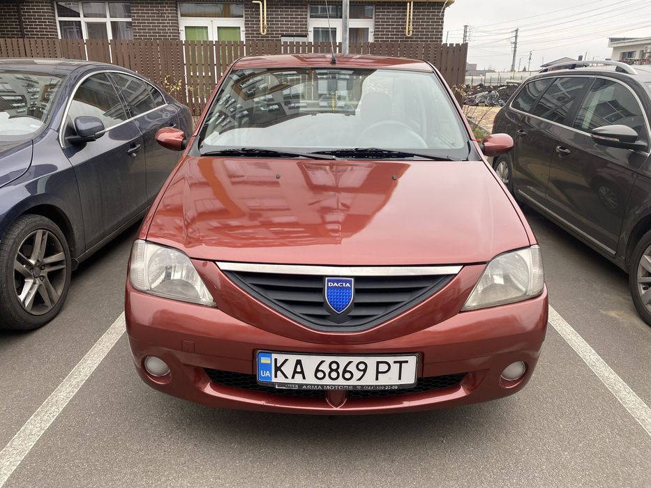 Автомобіль Dacia Logan