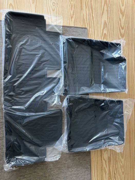 Tapetes Originais Model 3 - All-weather