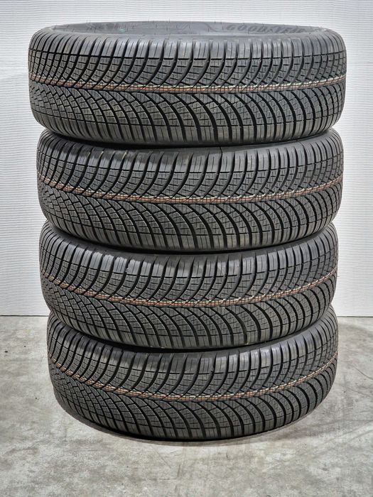 [Como Novos] 4 Pneus 215/60R17 GOODYEAR