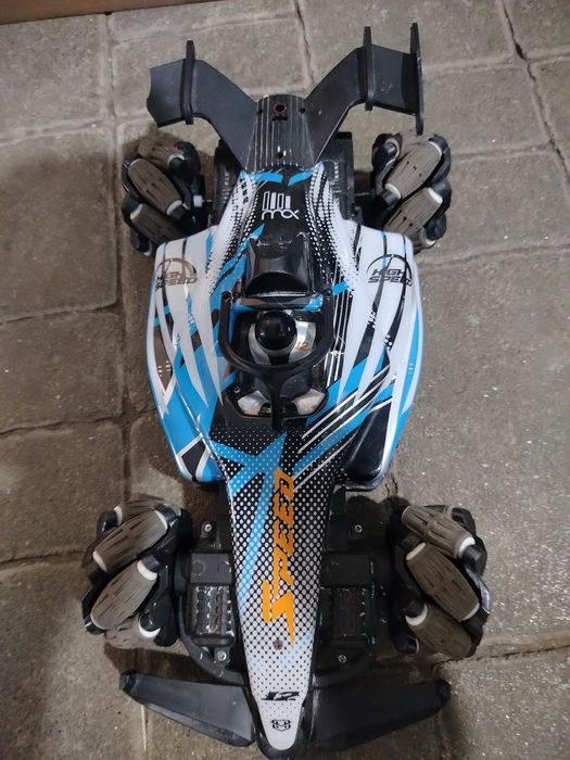 машинку на пульті керування