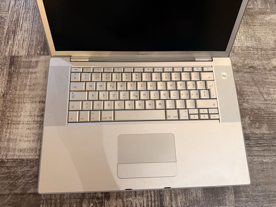 Laptop Apple MacBook Pro model A1260 2008r