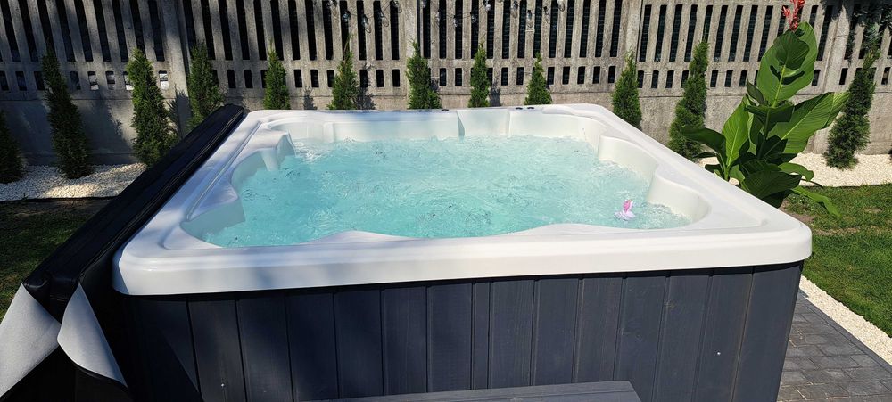 Jacuzzi po saunie piec na drewno hydromasażem led jacuzzi ogrodowe