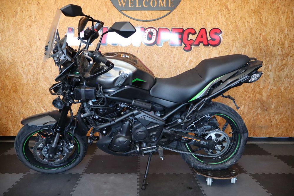 Kavasaki Versys 650 ano 2019 para peças.