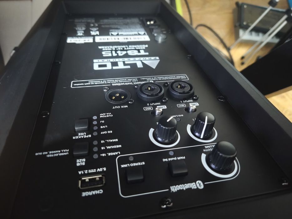 Coluna de 2500w de potência