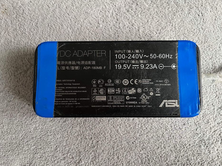 Laptop asus i7/8gb/ssd+hdd