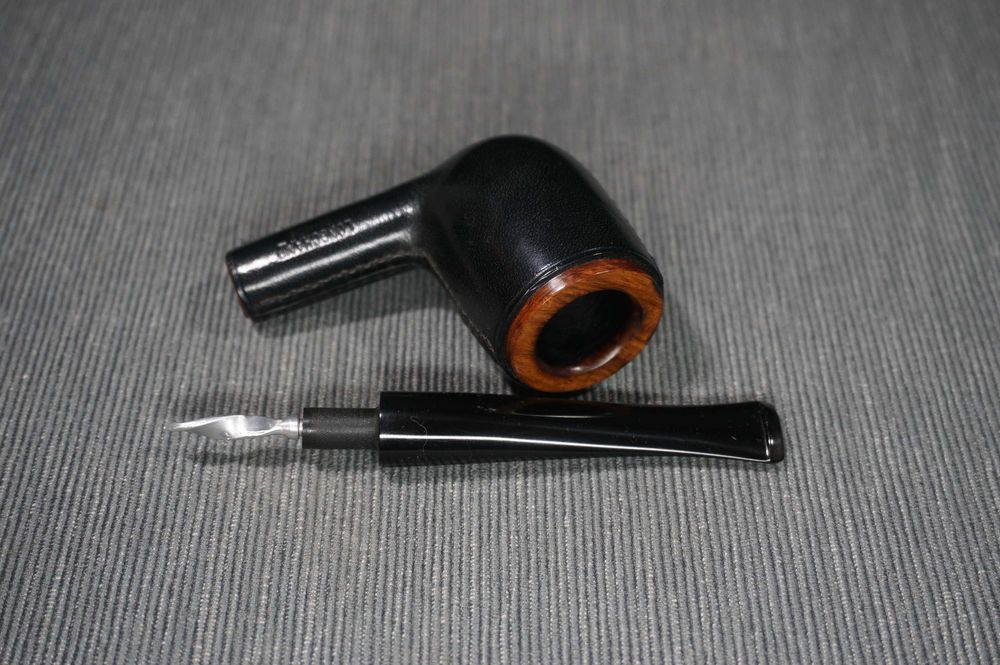 Bonito cachimbo antigo LONGCHAMP forrado a pela, em urze (França)