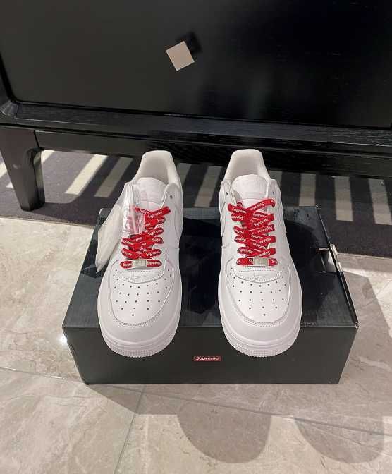 Nike Air Force 1 Low Supreme White R.44