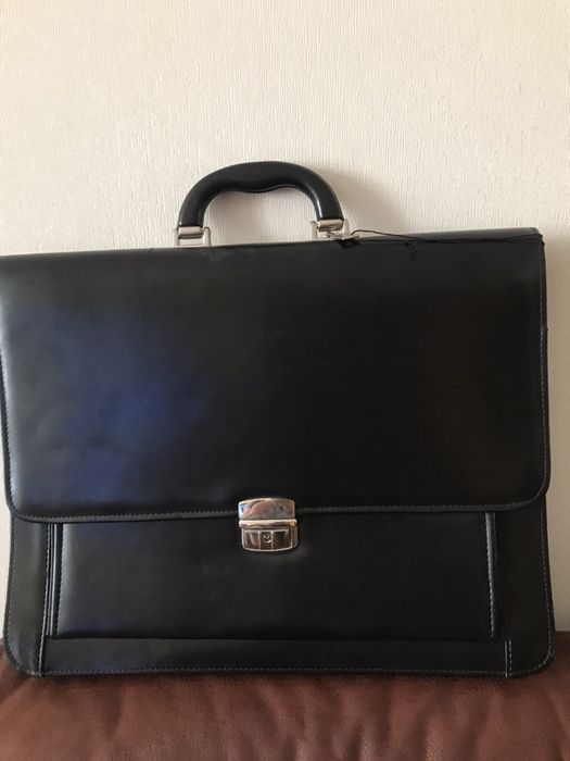 Мужской кожаный портфель NERI KARRA