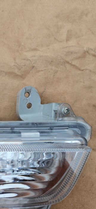 Mazda 3 III przedni lewy halogen kierunkowskaz 2013-