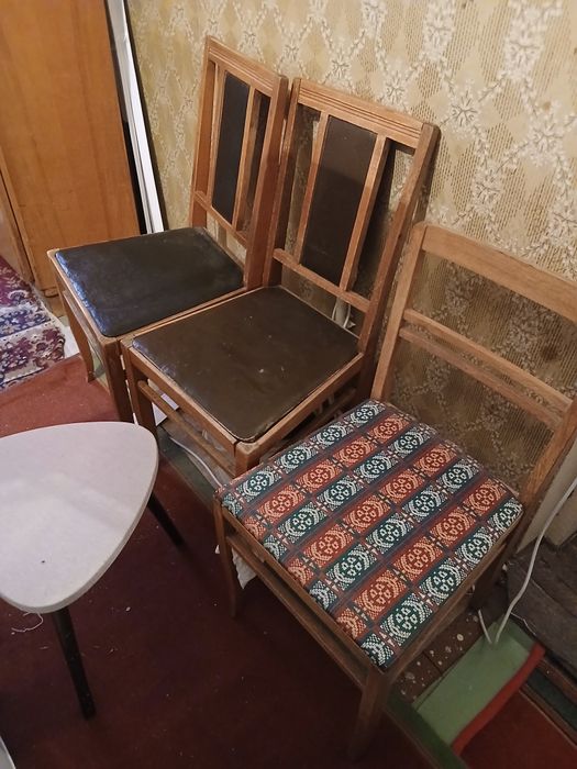 Стіл обідній та 3 стільці